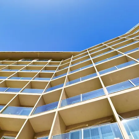 Bull Reina Isabel & 4*