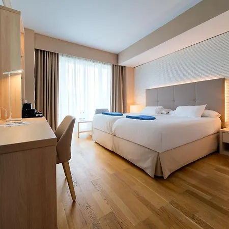 Bull Reina Isabel & Hotel 4*