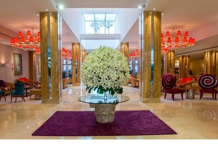 Bull Reina Isabel&spa