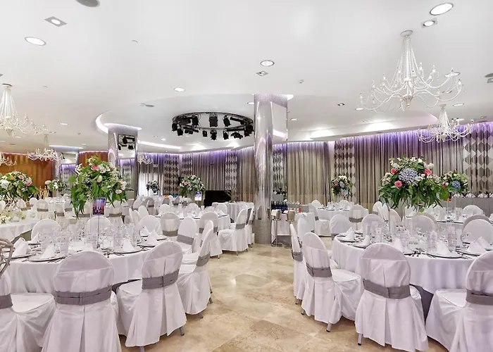 Bull Reina Isabel&spa Hotel