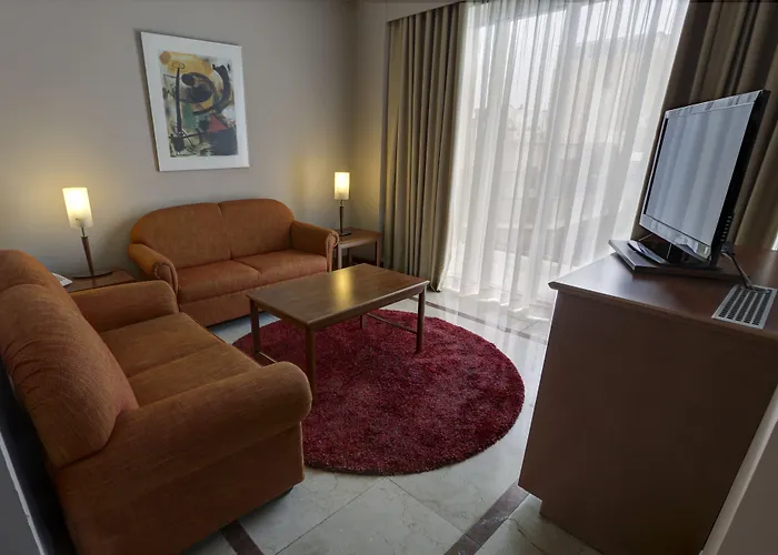 Bull Reina Isabel&spa Hotel 4*