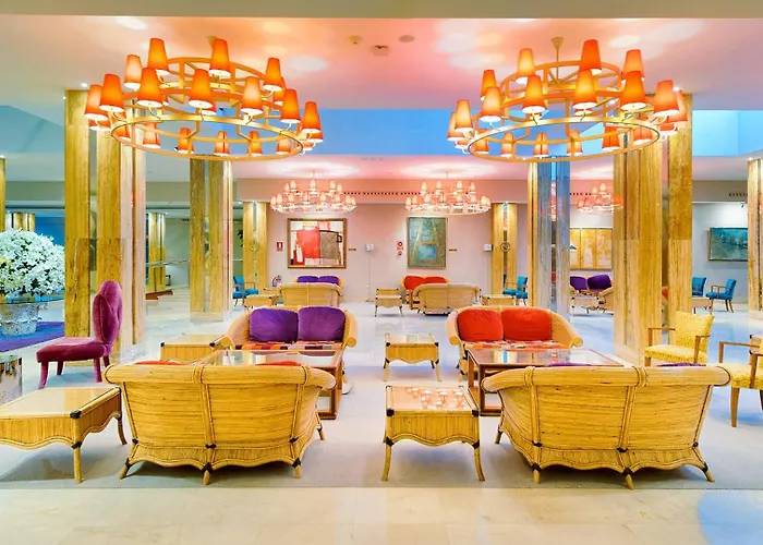 Hotel Bull Reina Isabel&spa 4*