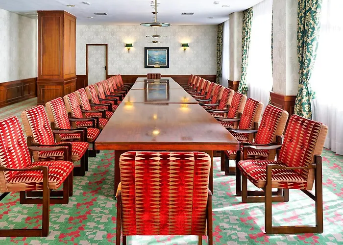 Hotel Bull Reina Isabel&spa 4*