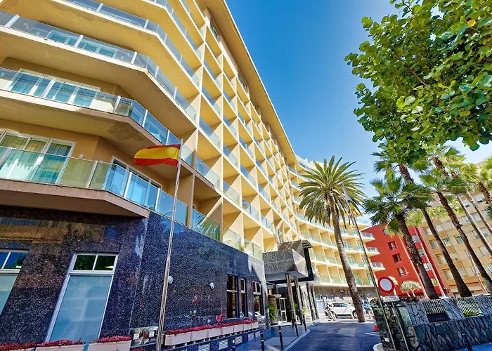 Bull Reina Isabel&spa 4*