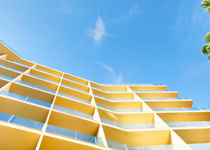 Bull Reina Isabel&spa Hotel 4*