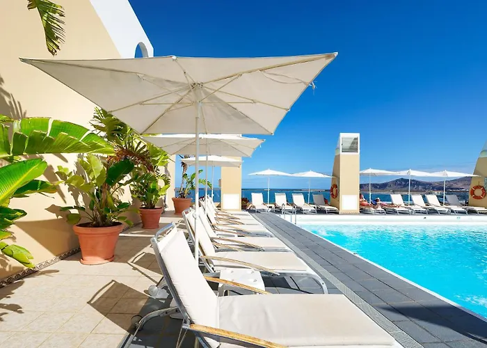 Bull Reina Isabel&spa 4*